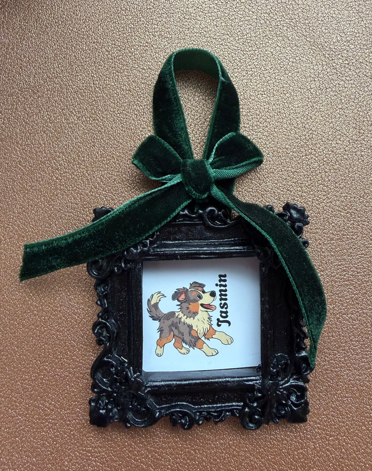 Custom Pet Ornament W/Vintage Frame