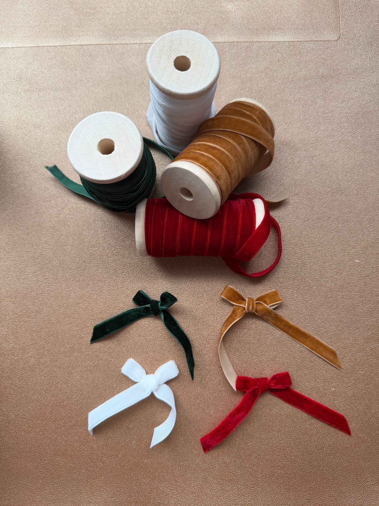 Custom Pet Ornament W/Vintage Frame