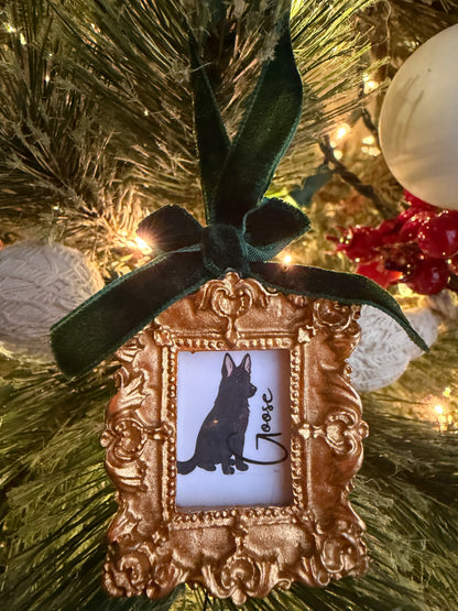 Custom Pet Ornament W/Vintage Frame